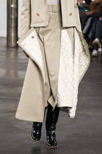 gabriela-hearst-clp-rf19-0106.thumb.jpg.18f1ea1c61bd8b21ab84aed949f71555.jpg