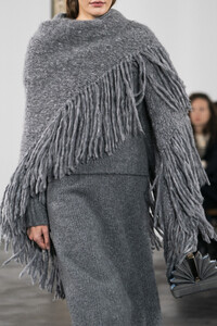 gabriela-hearst-clp-rf19-0194.thumb.jpg.8b69fb1c0b9eb0843daa5c8db3229b75.jpg