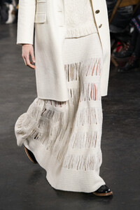 gabriela-hearst-clp-rf19-0373.thumb.jpg.11a2b44701323e9a0d2b3e828f035dfc.jpg