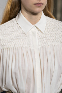 gabriela-hearst-clp-rf19-0420.thumb.jpg.e4670c5f350a9c1628d8200909b21003.jpg