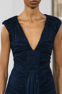 gabriela-hearst-clp-rf19-0455.thumb.jpg.4acf903836a99f726ede7bdffe56d80f.jpg