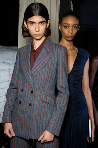 gabriela-hearst-clp-rf19-0457h.thumb.jpg.81e494aad0e372487e7b560a9ff7f218.jpg