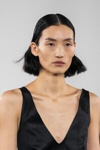 gabriela-hearst-clp-rf19-0502.thumb.jpg.27374fe9a0880730f6bf77df27b0f80f.jpg