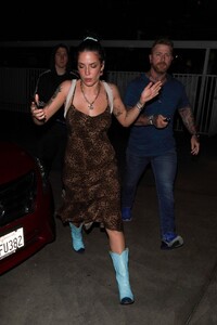 halsey-at-yungblud-s-show-in-west-hollywood-06-20-2019-3.jpg