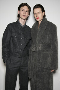 helmut-lang-bks-v-rf19-4355.thumb.jpg.fea4094be830859b1e25ef8ed9ef2c4a.jpg
