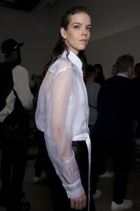 helmut-lang-bks-v-rf19-4455.thumb.jpg.ee52058d9d70ad1efa963f7998b3b672.jpg