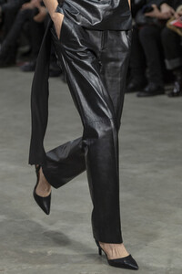 helmut-lang-clp-rf19-1288.thumb.jpg.ec53c1999804c7dda4f755e03a67e51e.jpg