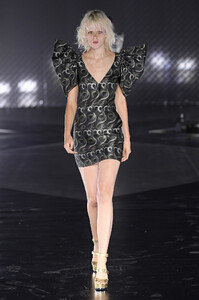john-richmond-mens-spring-2020-milan-mfw029(1).thumb.jpg.f2708e6bc44ce6dc3d86cef2fb048166.jpg