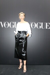 karolina-kurkova-vogue-live-shaping-the-future-of-fashion-conference-in-prague-05-31-2019-2.thumb.jpg.f68fa0a4ce9183f9a4f31ea85b7b3dd4.jpg