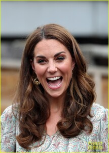 kate-middleton-royal-photographic-society-19.jpg