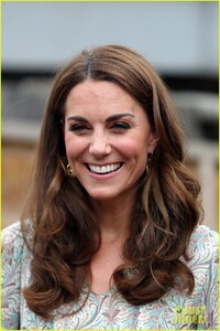 kate-middleton-royal-photographic-society-25.jpg