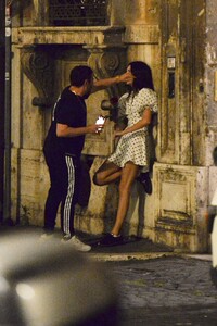 kendall-jenner-at-pierluigi-in-rome-06-05-2019-2.jpg