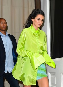 kendall-jenner-out-in-nyc-06-20-2019-4.jpg