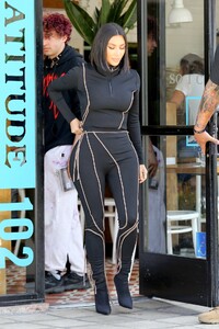 kim-kardashian-at-cafe-gratitude-in-los-angeles-06-05-2019-8.jpg