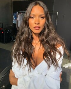 laisribeiro_62541569_141295403650253_6627786847641783282_n.jpg