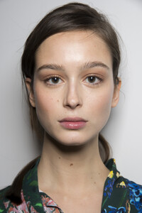 lela-rose-bks-v-rf19-3725.thumb.jpg.380dc84fd9529ecbee5cff6219e1a241.jpg