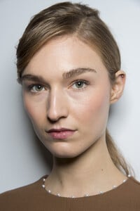 lela-rose-bks-v-rf19-3734.thumb.jpg.fa3d23f248c65454523dd9b6e7ee4bda.jpg