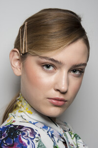 lela-rose-bks-v-rf19-3788.thumb.jpg.53b57705f319a73c00774b6e9227216a.jpg