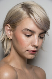 lela-rose-bks-v-rf19-3812.thumb.jpg.b9ead1931f9d7d0b5dabe8b66f8127db.jpg