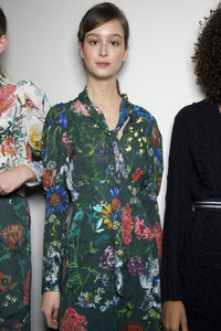 lela-rose-bks-v-rf19-3913.thumb.jpg.fa0ee86abe5327abcb94654f2645de7a.jpg