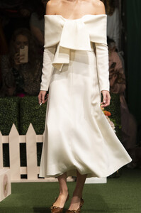 lela-rose-clp-rf19-0513.thumb.jpg.4adac38f603a89ed8f11c3f58c38bc26.jpg