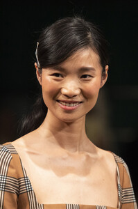 lela-rose-clp-rf19-0584.thumb.jpg.48fe54c6fad4117609ad041f74a1ebe0.jpg