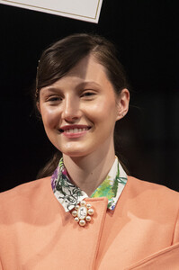 lela-rose-clp-rf19-0628.thumb.jpg.47300e01a206750e22daf166154d1746.jpg