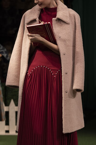 lela-rose-clp-rf19-0729.thumb.jpg.9922cbc321710ba5d7492befddeeed15.jpg