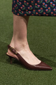 lela-rose-clp-rf19-0743.thumb.jpg.0ef6f0d1f86c580a5bb4c36397348e3a.jpg