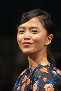 lela-rose-clp-rf19-0758.thumb.jpg.cee80aea2c097b2ea233ce70ca97861a.jpg