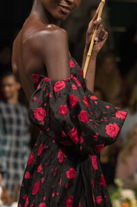 lela-rose-clp-rf19-0777.thumb.jpg.46bea6e372cd724dd543af57faf2cd51.jpg