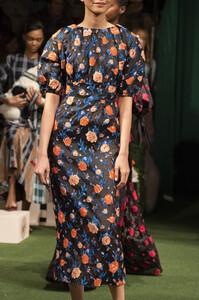 lela-rose-clp-rf19-0964.thumb.jpg.aade458db8d711759a355b5488f6da6a.jpg