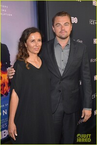 leonardo-dicaprio-suits-up-for-hbo-ice-on-fire-premiere-02.jpg