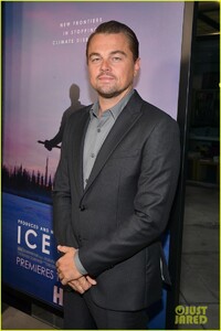 leonardo-dicaprio-suits-up-for-hbo-ice-on-fire-premiere-03.jpg