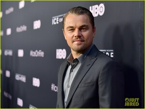 leonardo-dicaprio-suits-up-for-hbo-ice-on-fire-premiere-08.jpg