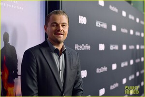 leonardo-dicaprio-suits-up-for-hbo-ice-on-fire-premiere-10.jpg