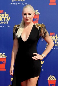 lindsey-vonn-2019-mtv-movie-tv-awards-in-la-0.thumb.jpg.45552ce8335c60b8318e91abc8786c76.jpg