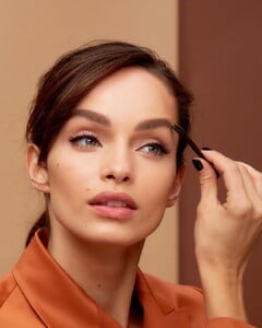lorealmakeup_61901368_356376855067699_6145507980832757730_n.jpg