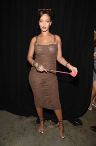 rihanna-poses-backstage-for-the-savage-x-fenty-fall-winter-news-photo-1032390126-1547576008.jpg