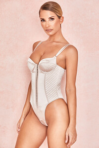 sabrine-5.jpg