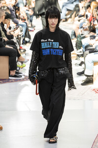 sacai-m-rs20-0279.thumb.jpg.374ecf461bcb543fbc6b1274b5c811ed.jpg