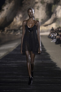 saint-laurent-mens-spring-2020-fashion-show-the-impression-060.thumb.jpg.b5d5e06072b2ce2ef89e903f1df5cec5.jpg