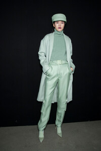 sally-lapointe-bks-v-rf19-4491.thumb.jpg.1c90743427d5ddb849fe55784c5b689b.jpg