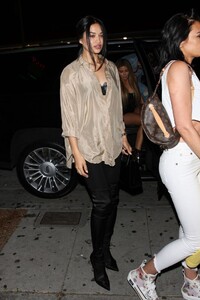 shanina-shaik-night-out-delilah-club-in-west-hollywood-06-21-2019-1.jpg