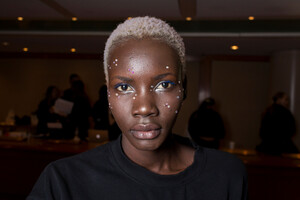 siriano-bks-g-rf19-3238.thumb.jpg.e2e9ccc32675293369a9560dc99ab1c9.jpg