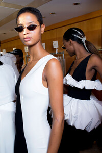 siriano-bks-g-rf19-3679.thumb.jpg.f8700a3fc1476f8ee1685a09c63fef9a.jpg