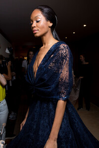 siriano-bks-g-rf19-3802.thumb.jpg.27d78eb0bc4991995c526ee02ab24895.jpg