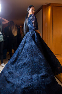 siriano-bks-g-rf19-3835.thumb.jpg.65c72bb0268f3b45a482bf32b84a613d.jpg
