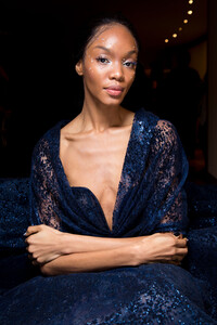 siriano-bks-g-rf19-3877.thumb.jpg.336689d75546c387c3de562d2f34ca61.jpg