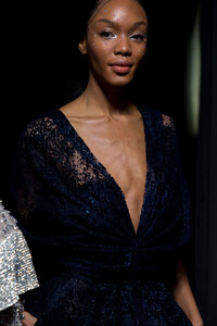 siriano-bks-g-rf19-3959.thumb.jpg.8ee4892a0924d2dad70ba31a173455d5.jpg